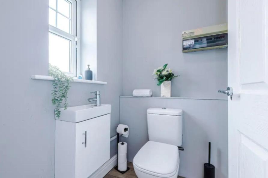 Lux 3 Bed 10 Mins From Centre - Parking & Netflix Villa Manchester Eksteriør billede